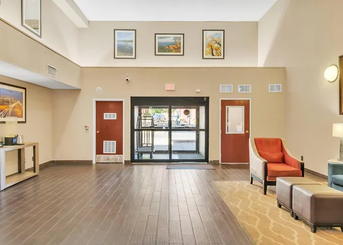 Comfort Suites Lakewood - Denver