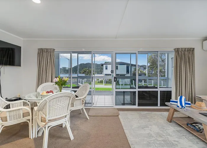 Waterfront Apartments Whitianga