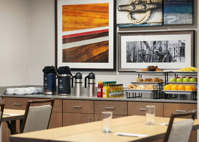 Courtyard By Marriott Downtown/Waterfront