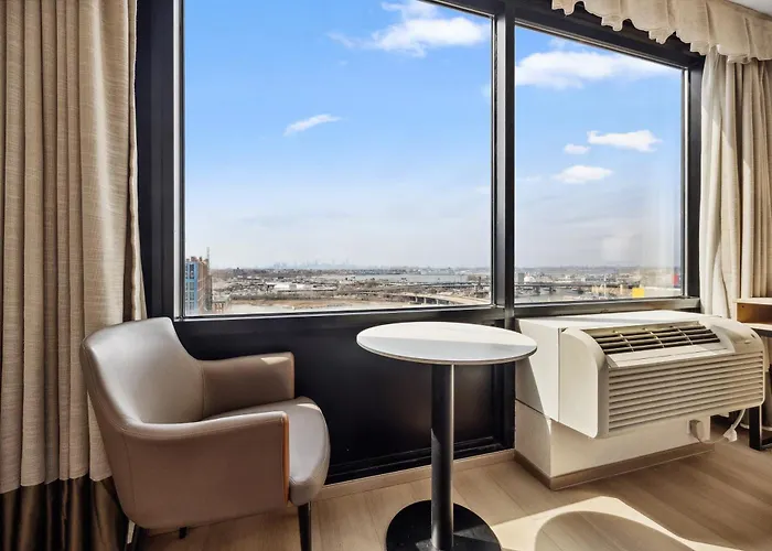 Ramada By Wyndham Flushing Queens