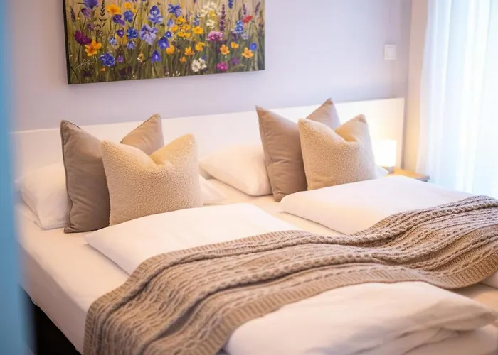 Shome Hotel Graz I Self-Check-In I Free Parking