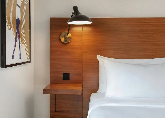Found Hotels, Santa Monica, Series By Marriott