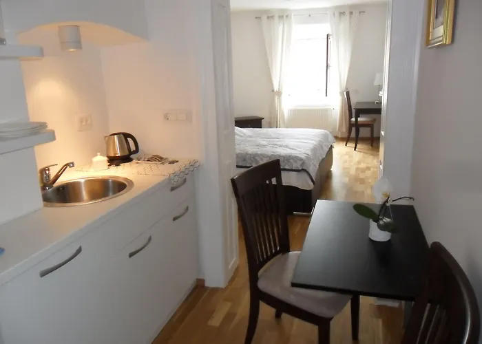 Kollmann Rooms And Apartments