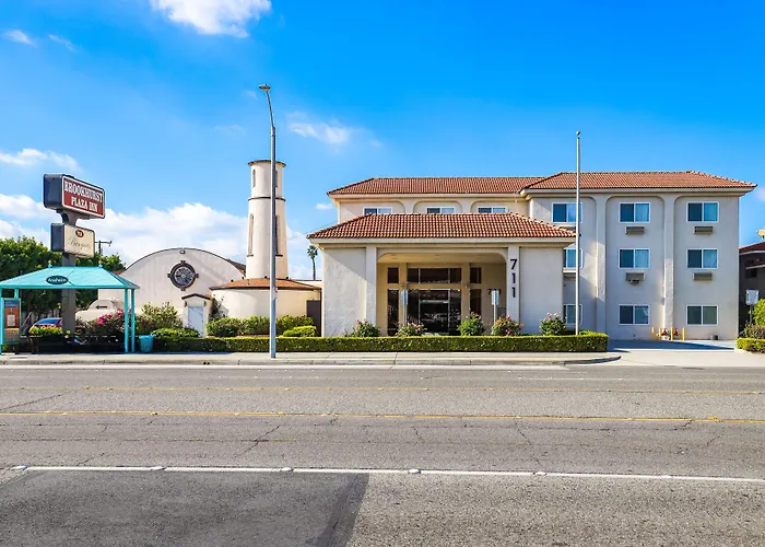 Brookhurst Plaza Inn