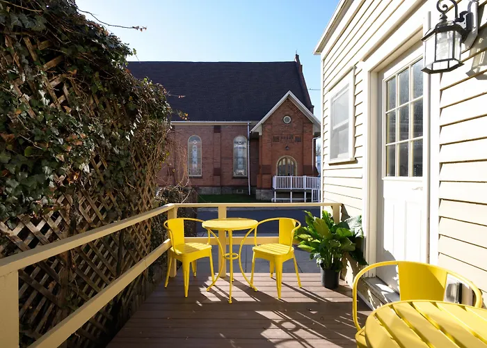 Nest Hudson
