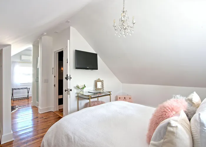 Nest Hudson
