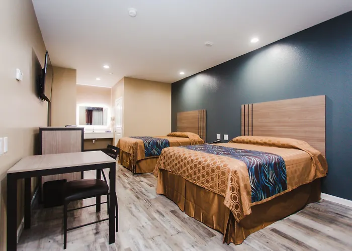 Budget Host Inn & Suites