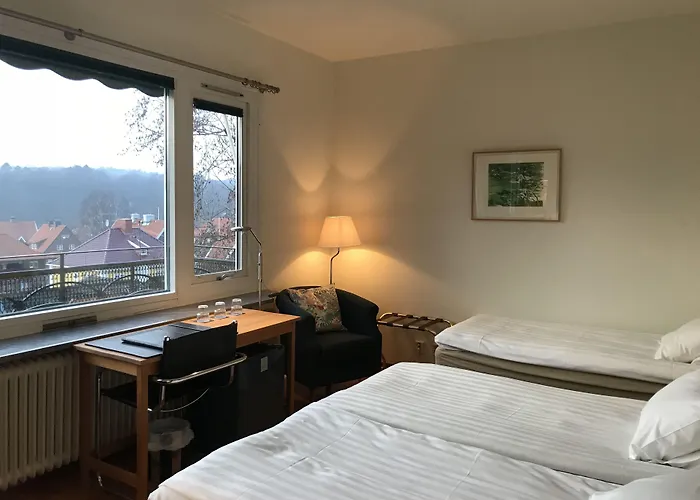 Ewa & Maude Hotel