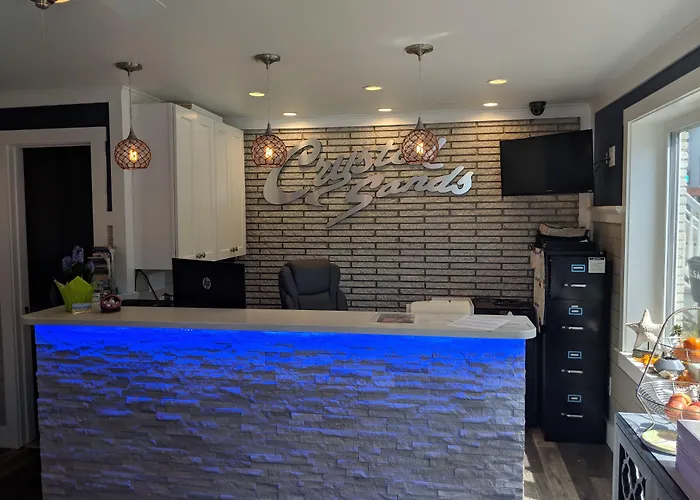 Crystal Sands Motel