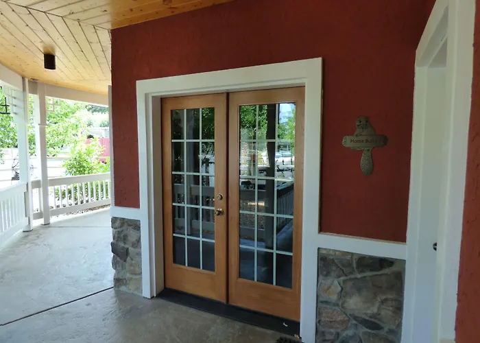 Beaver Valley Lodge Plain