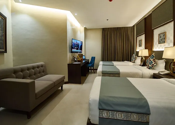 J7 Plaza Hotel