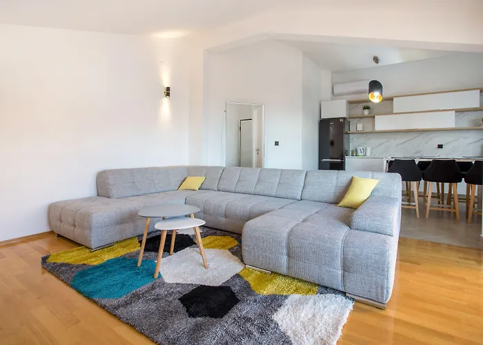 Villa M