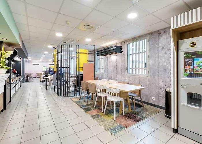 B&B HOTEL Lille Centre Grand Palais