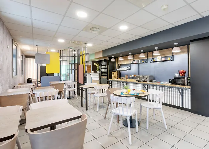 B&B HOTEL Lille Centre Grand Palais