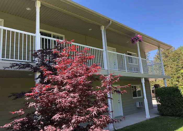Adventure The Bruce Inn - Recently Renovated With Outdoor Hot Tub Tobermory
