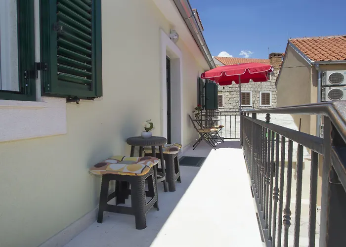 Central Old Town Rooms