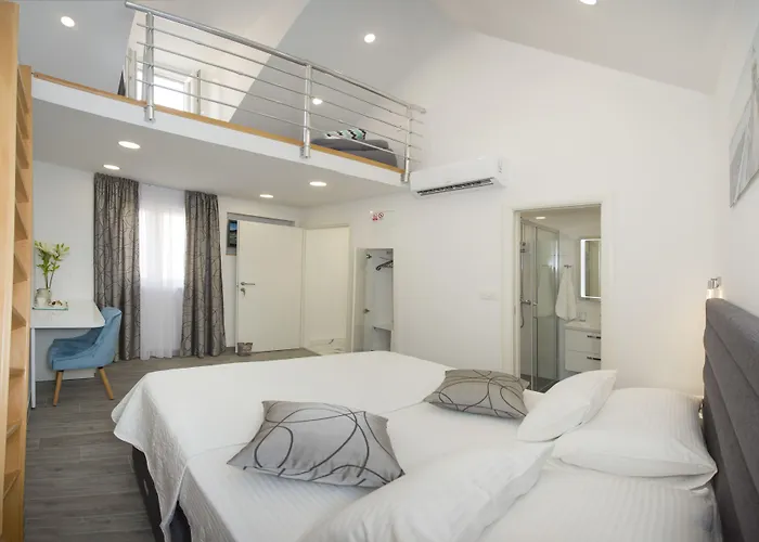 Central Old Town Rooms