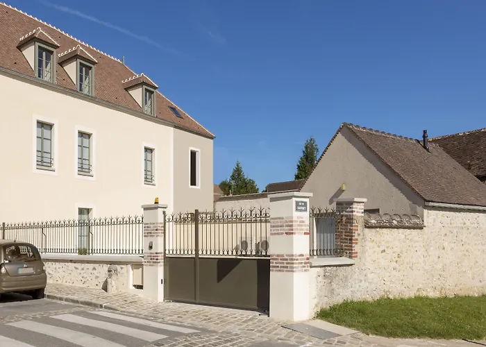 Residence The Originals Demeure des Remparts