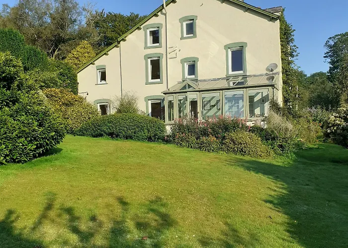 Forest How Guest House