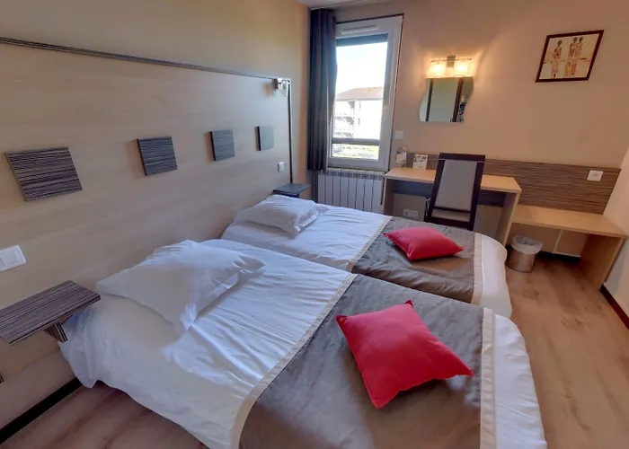 Atoll Hotel Logis Angers, Beaucouzé