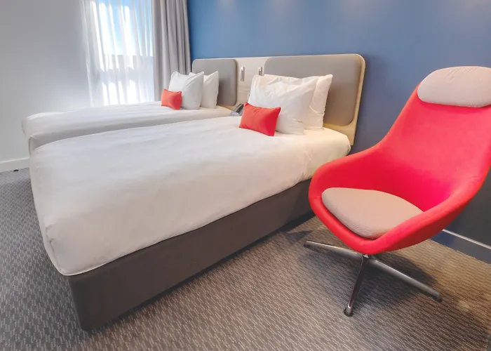 Holiday Inn Express - Fleet By Ihg