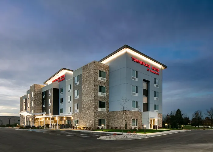 Towneplace Suites By Marriott Oconomowoc