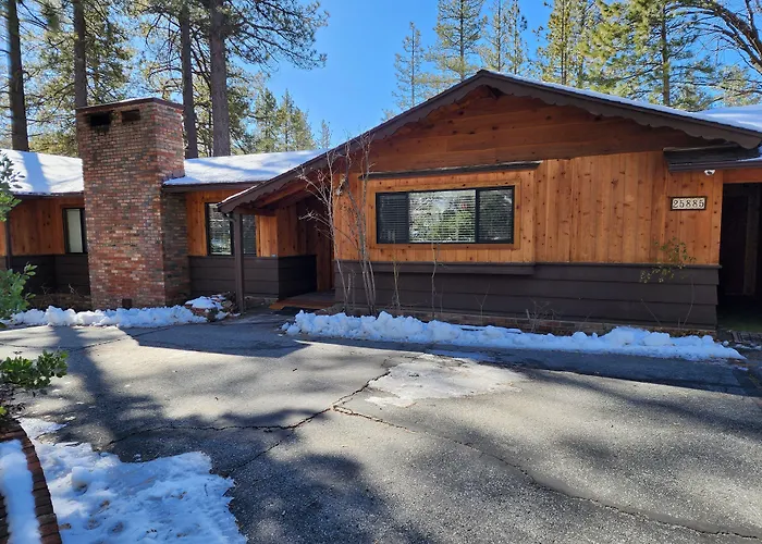 Silver Pines Lodge