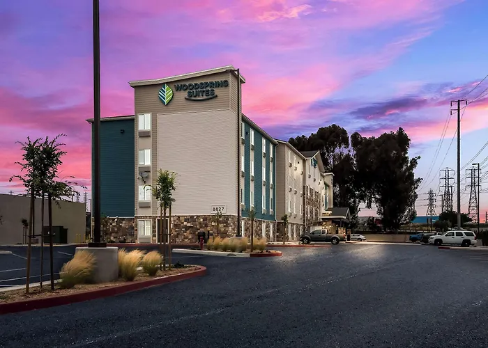 Woodspring Suites - Los Angeles