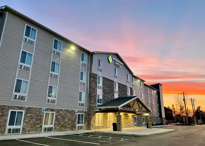 Woodspring Suites Detroit