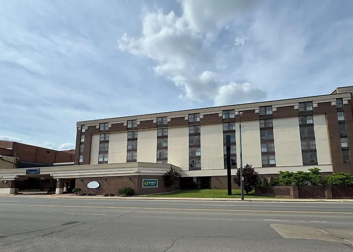 Quality Inn & Suites Downtown