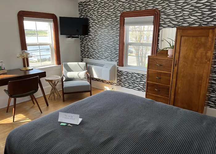 The Archie & Isidore Hotel