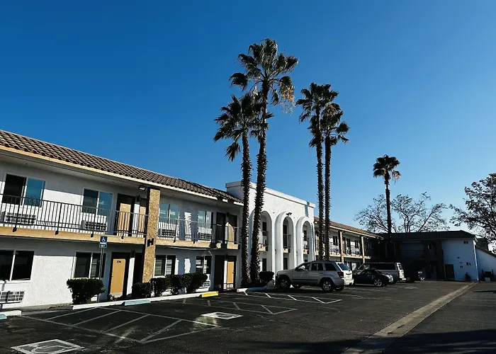 Casa Blanca Hotel - Cypress, Buena Park
