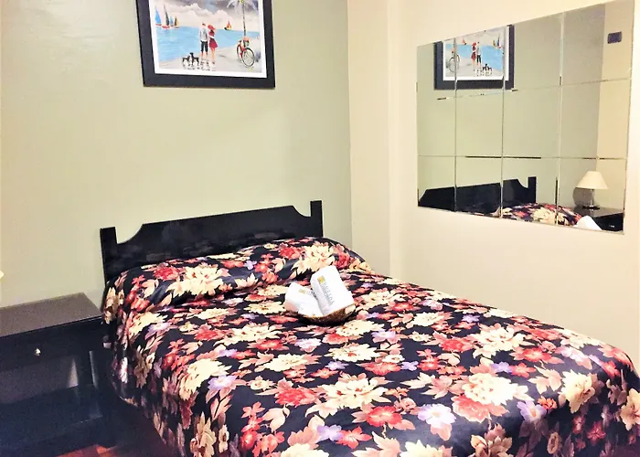 Hostal Carlos Tenaud