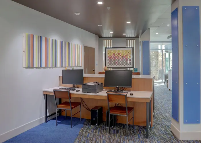Holiday Inn Express & Suites - Auburn Downtown By Ihg