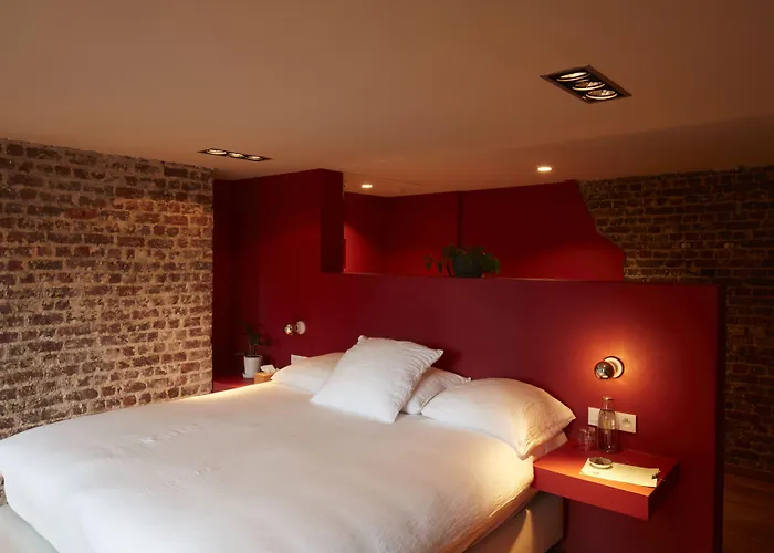 Chambre d'Amis by Alix