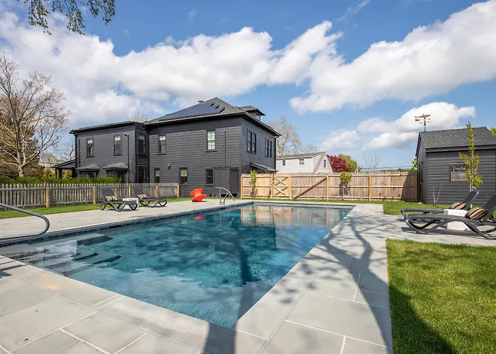 Vine & Sand--Southold Ny'S Newest B&B