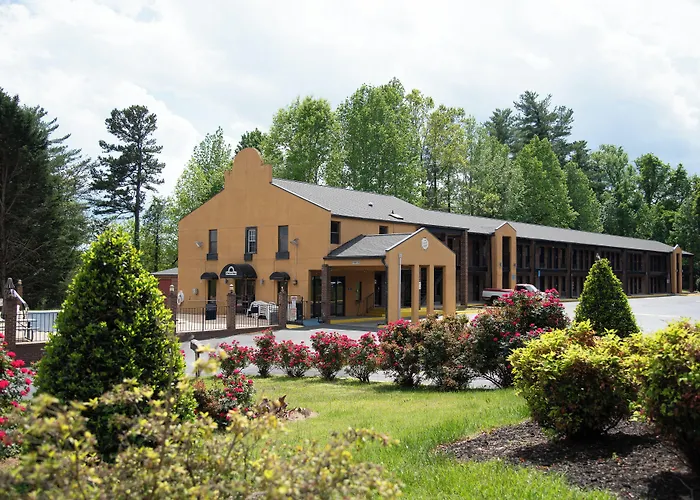 Columbus Inn And Suites