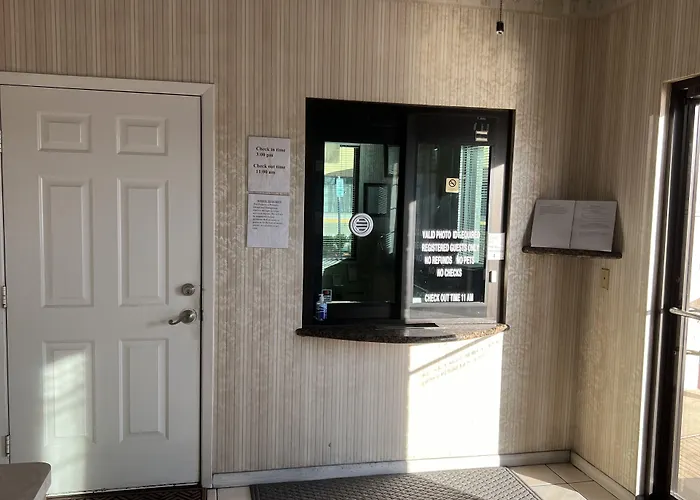 Scott Inn & Suites - Downtown