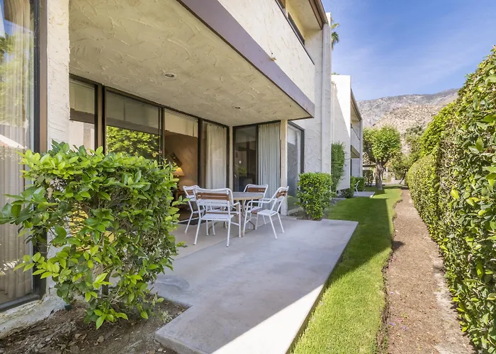 Casitas Del Monte