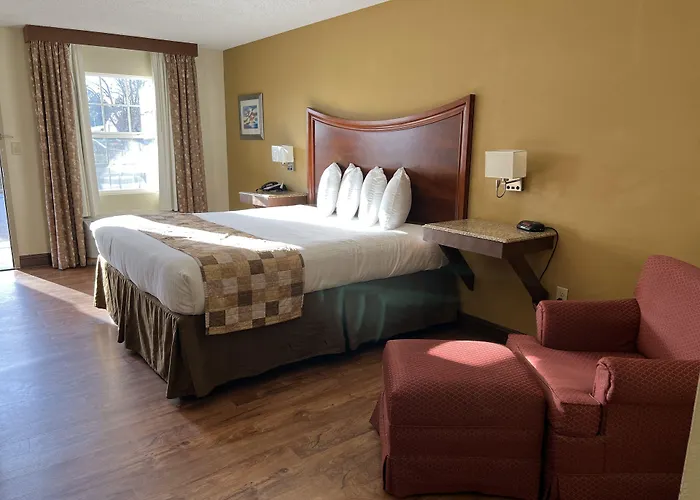 Atkinson Inn & Suites