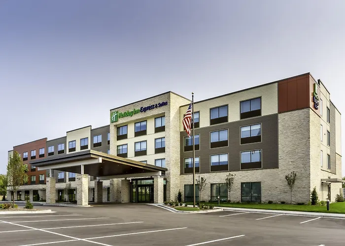 Holiday Inn Express & Suites - Milwaukee West Allis By Ihg