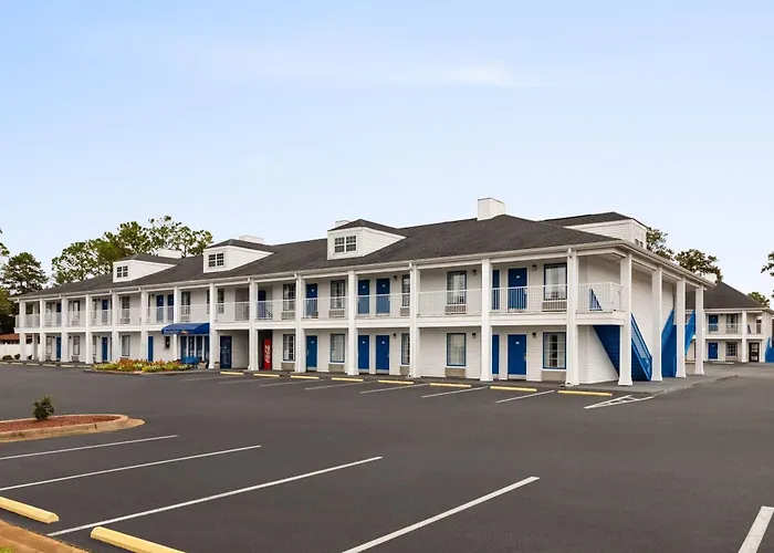Baymont By Wyndham Albany At Albany Mall
