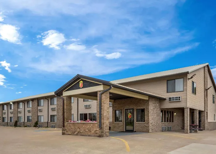 Super 8 By Wyndham Jefferson Hotel