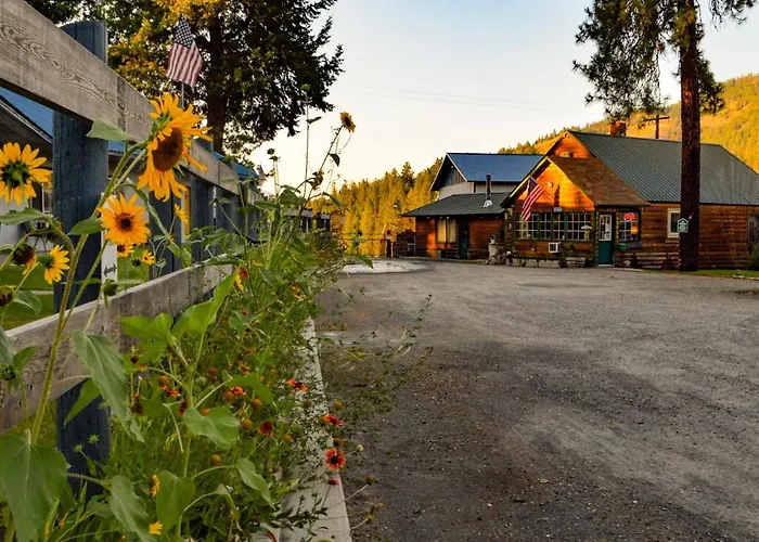 Columbia Point Resort
