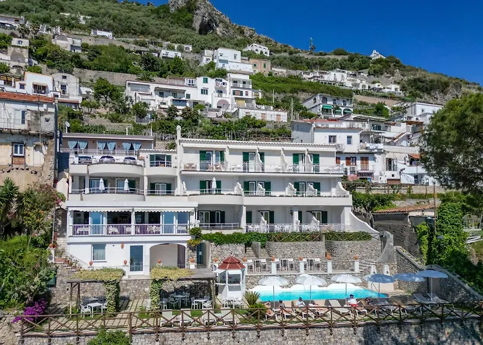 Hotel Il Pino