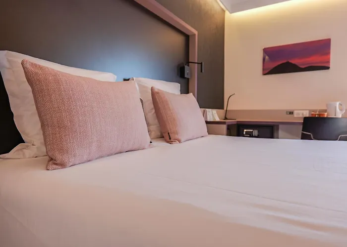 Hôtel Le Kennedy, Clermont-Ferrand, The Originals Relais