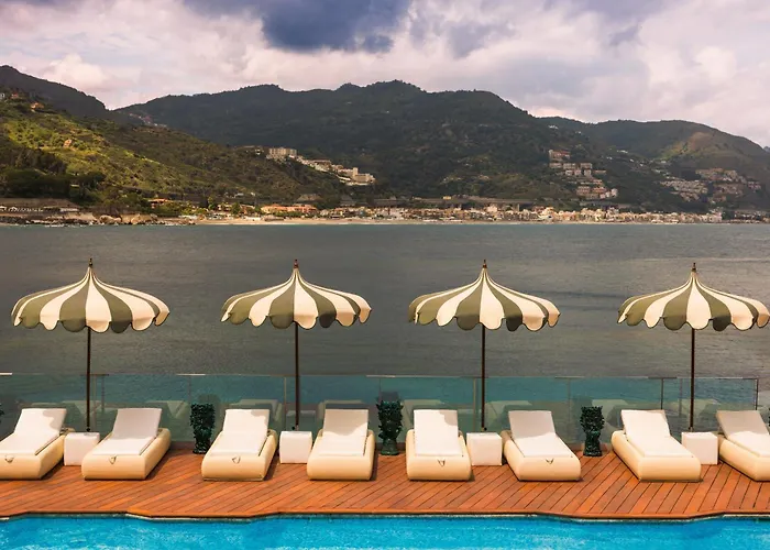 Atlantis Bay - The Leading Hotels Of The World