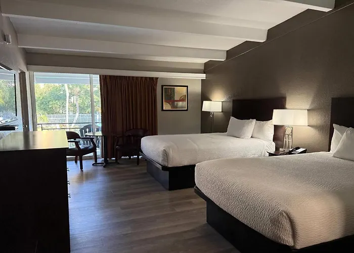 Travelodge By Wyndham Lakeland