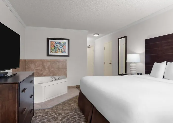 Wyndham Minneapolis South Burnsville