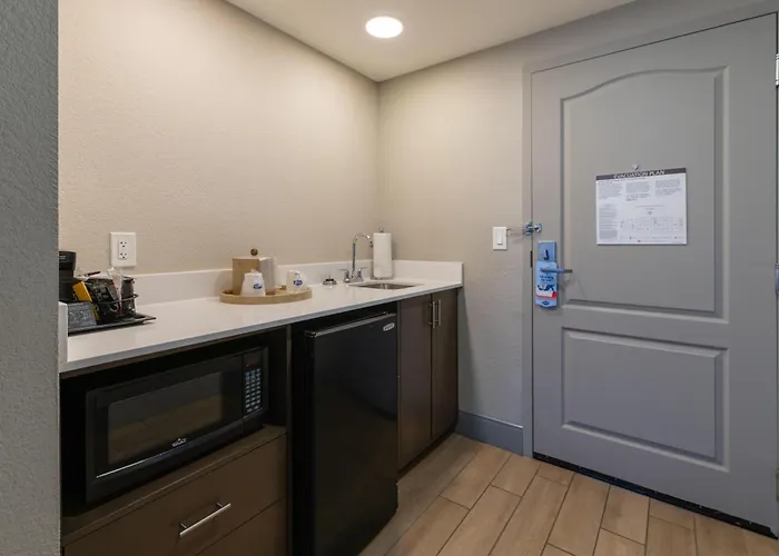 Hampton Inn & Suites-Florence Downtown
